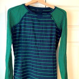 Lululemon long sleeve raglan shirt size 8